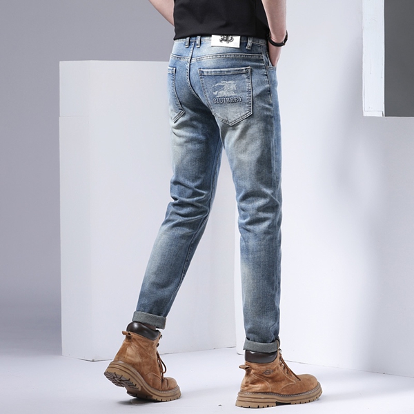 ブランドジーンズ着用イメージ